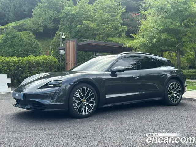 Porsche Taycan 2023 0.1 автомат (гидро), миниатюра 4