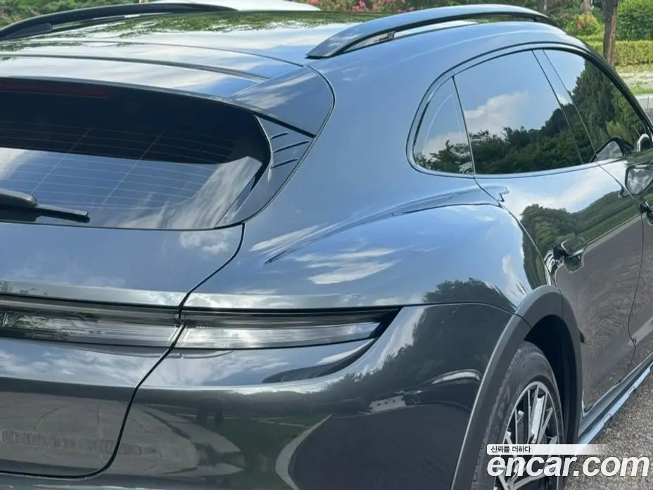 Porsche Taycan 2023 0.1 автомат (гидро), фото 7