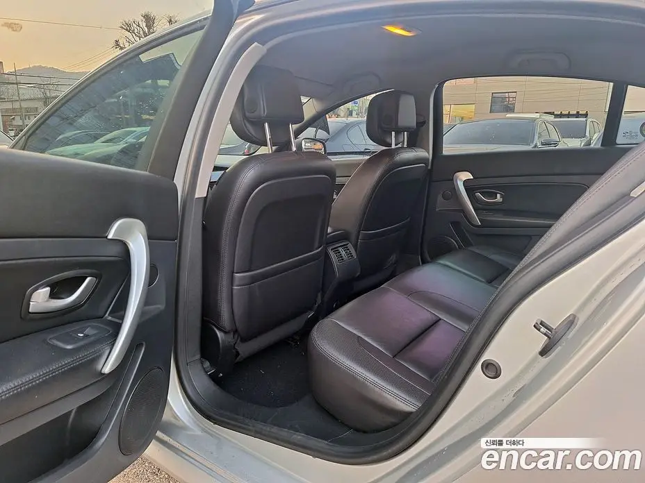 Renault (Samsung) SM5 2013 2.0 автомат (гидро), фото 9 Renault (Samsung) SM5 2013 2.0 автомат (гидро), фото 9
