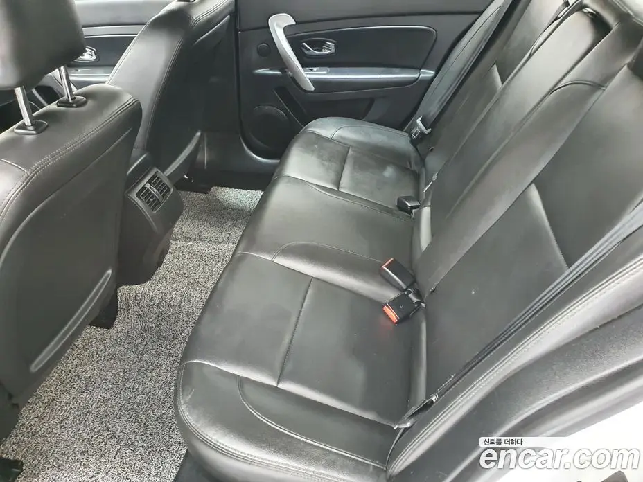 Renault (Samsung) SM5 2015 2.0 автомат (гидро), фото 18 Renault (Samsung) SM5 2015 2.0 автомат (гидро), фото 18
