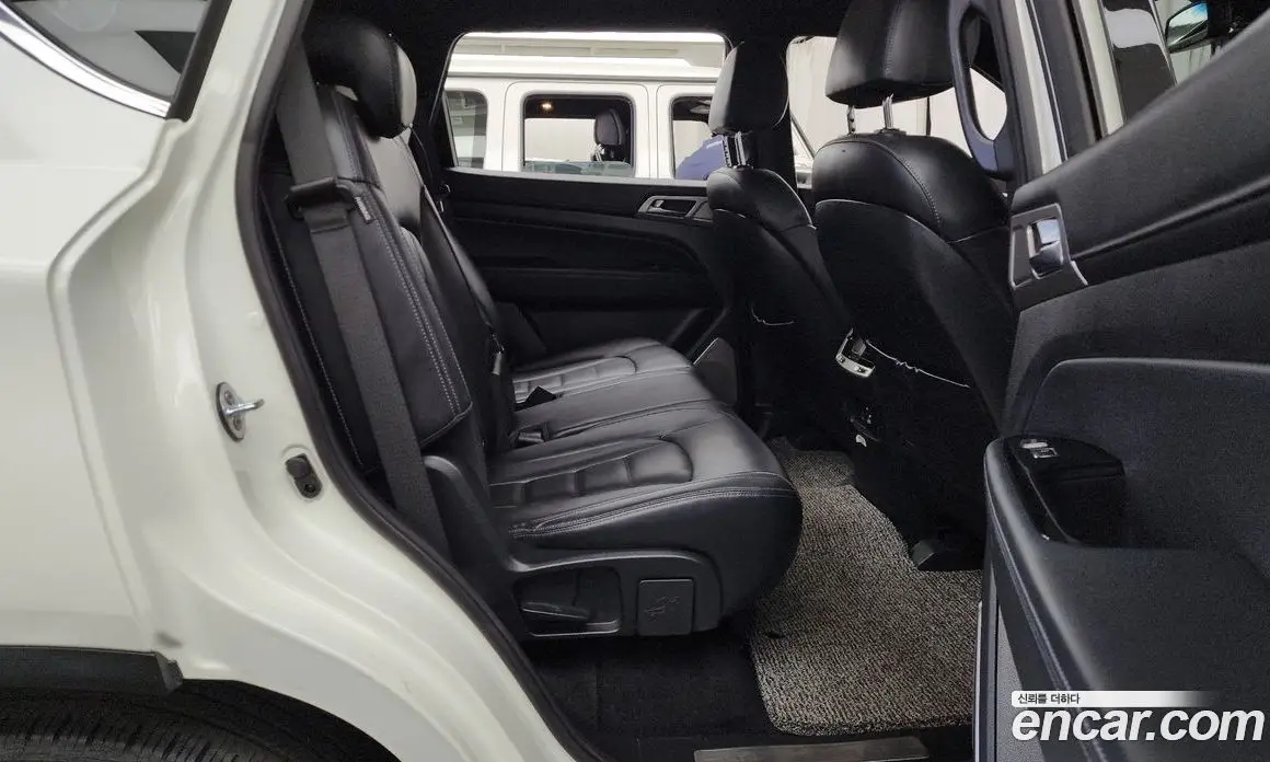 SsangYong Rexton 2018 2.2 автомат (гидро), фото 12 SsangYong Rexton 2018 2.2 автомат (гидро), фото 12