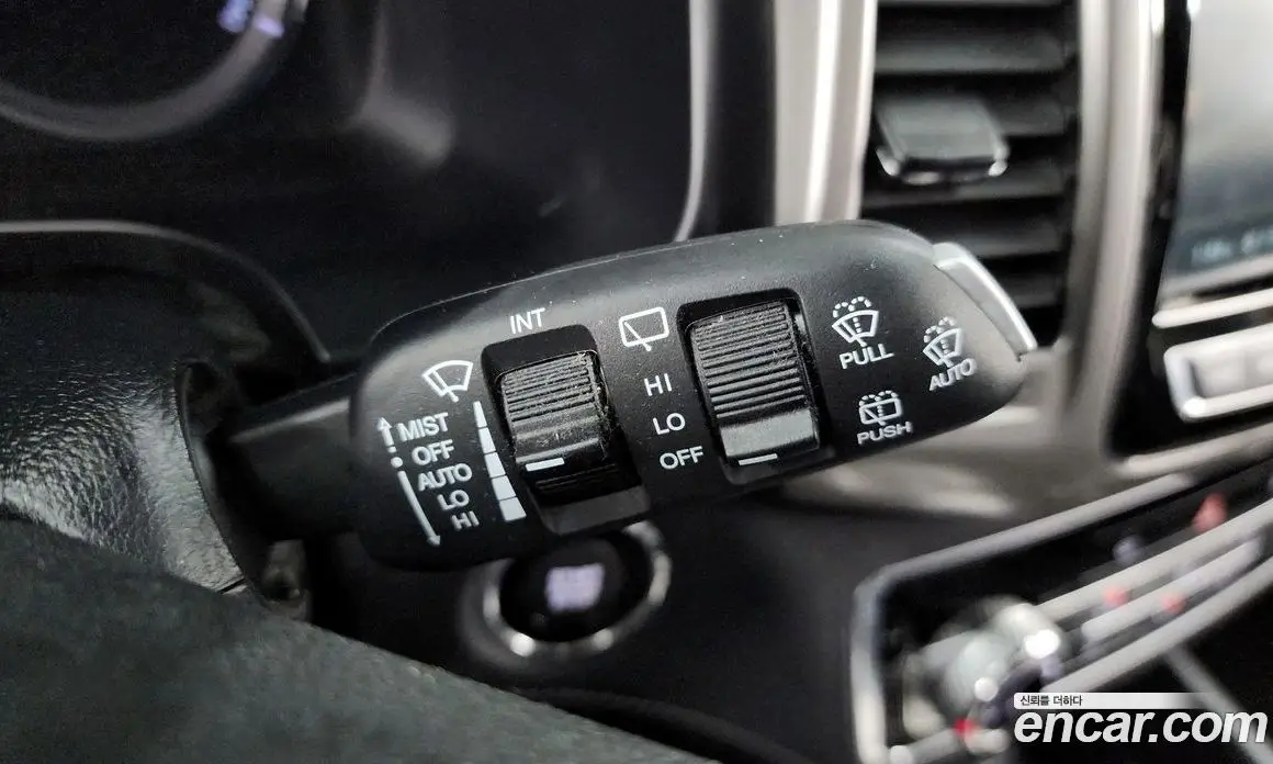 SsangYong Rexton 2018 2.2 автомат (гидро), фото 18 SsangYong Rexton 2018 2.2 автомат (гидро), фото 18