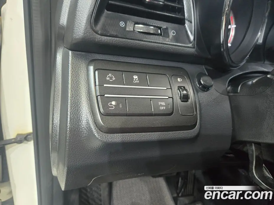SsangYong TIBOLI 2016 1.6 автомат (гидро), фото 15
