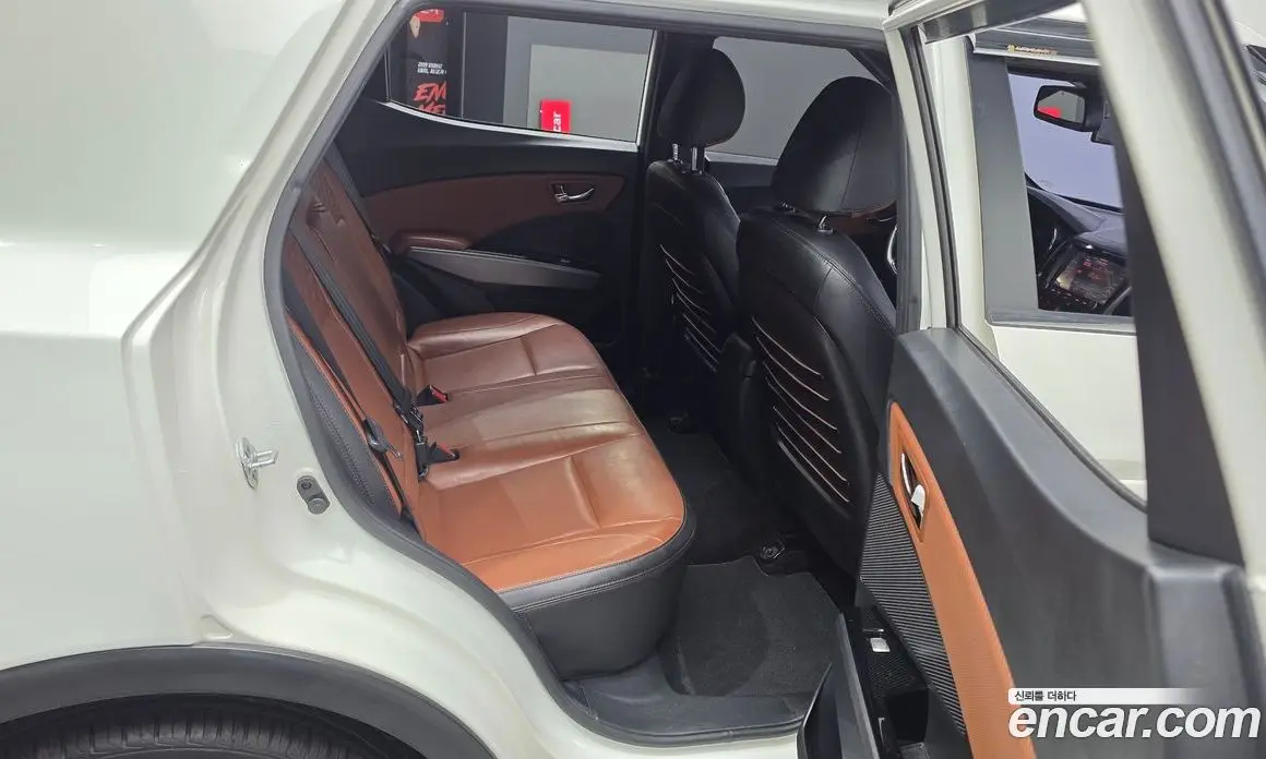 SsangYong TIBOLI 2017 1.6 автомат (гидро), фото 12