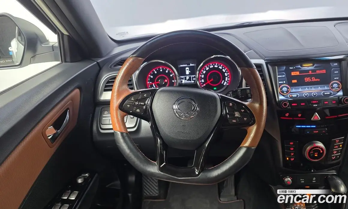SsangYong TIBOLI 2017 1.6 автомат (гидро), фото 13