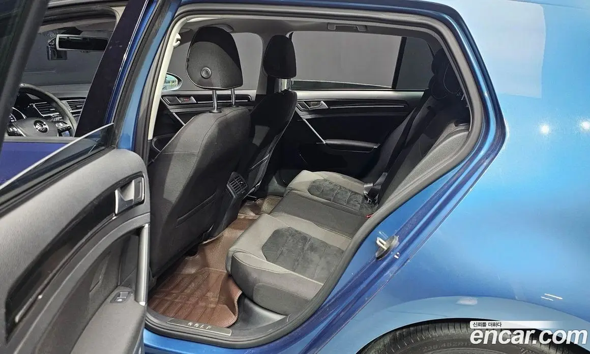 Volkswagen Golf 2015 2.0 автомат (гидро), фото 12