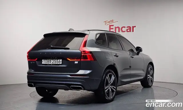 Volvo XC60 2020 2.0 автомат (гидро), миниатюра 2