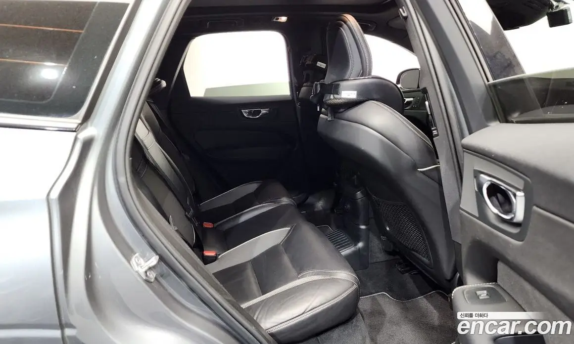 Volvo XC60 2020 2.0 автомат (гидро), фото 12