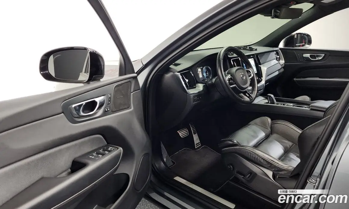 Volvo XC60 2020 2.0 автомат (гидро), фото 10