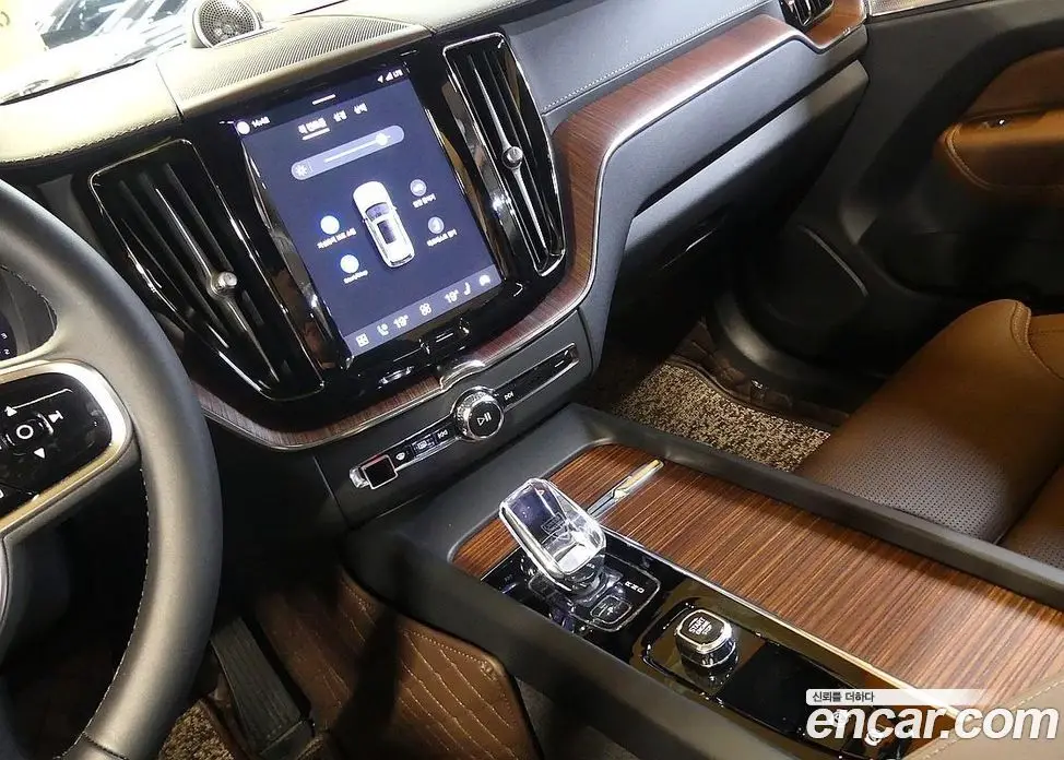 Volvo XC60 2024 2.0 автомат (гидро), фото 13 Volvo XC60 2024 2.0 автомат (гидро), фото 13