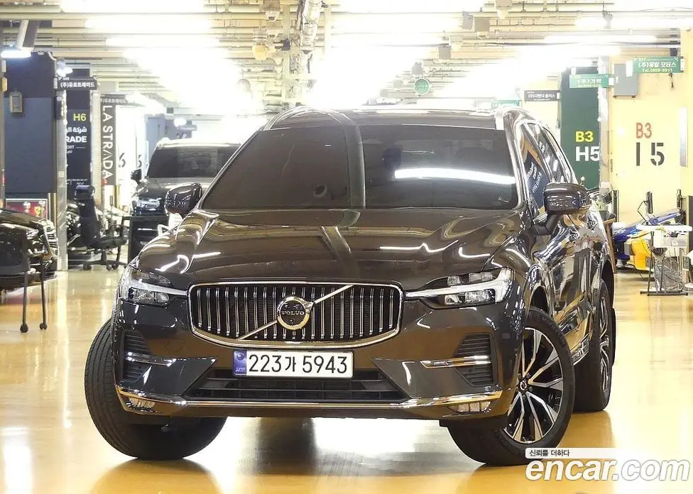 Volvo XC60 2024 2.0 автомат (гидро), фото 3 Volvo XC60 2024 2.0 автомат (гидро), фото 3