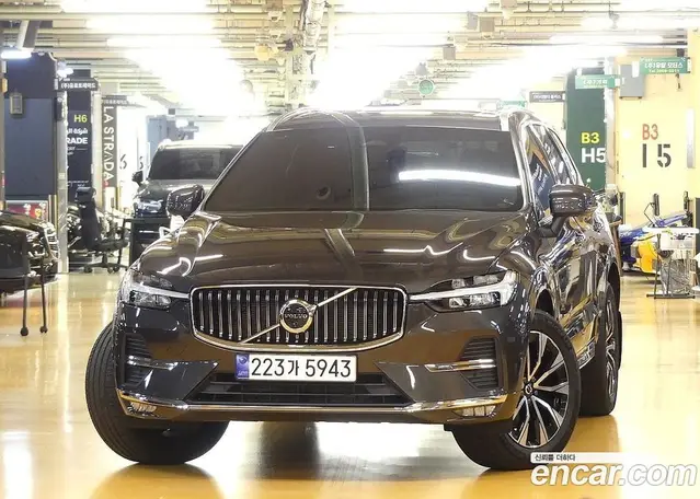 Volvo XC60 2024 2.0 автомат (гидро), миниатюра 3 Volvo XC60 2024 2.0 автомат (гидро), миниатюра 3