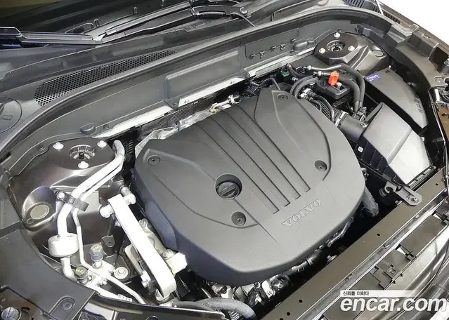 Volvo XC60 2024 2.0 автомат (гидро), миниатюра 6 Volvo XC60 2024 2.0 автомат (гидро), миниатюра 6