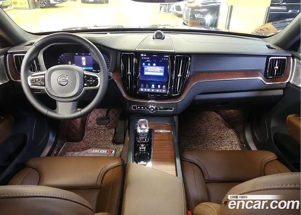 Volvo XC60 2024 2.0 автомат (гидро), фото 7 Volvo XC60 2024 2.0 автомат (гидро), фото 7