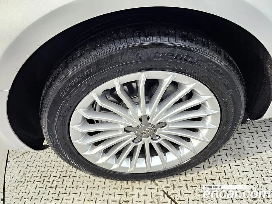 Audi A4 2014 2.0 автомат (гидро), фото 20