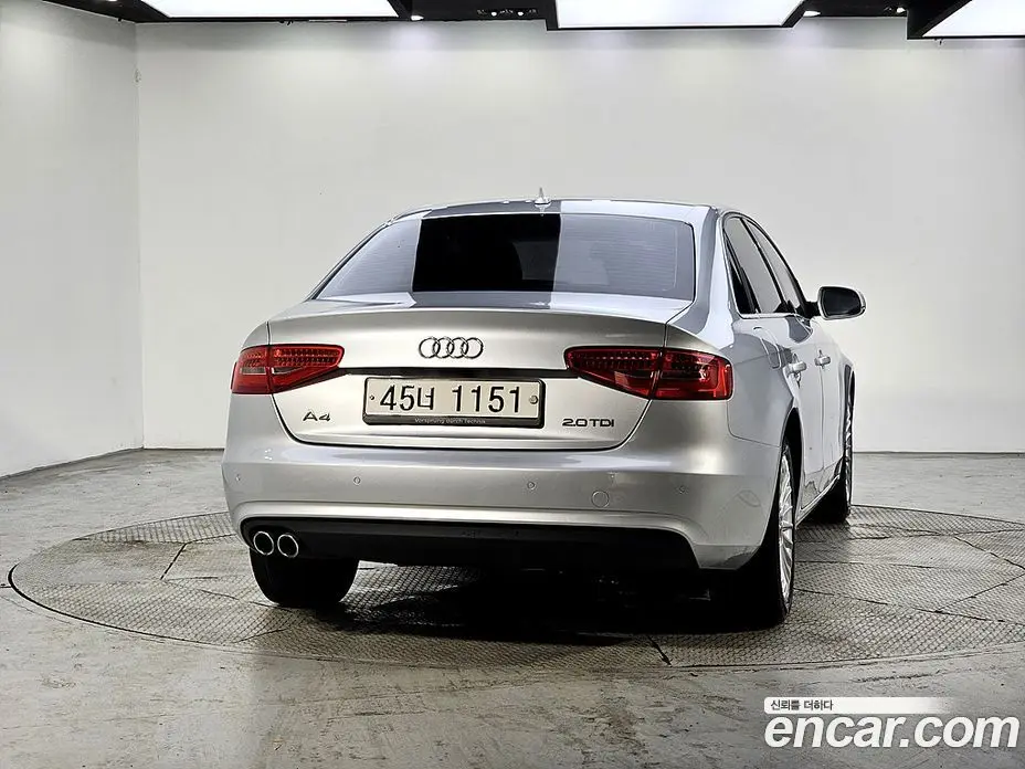 Audi A4 2014 2.0 автомат (гидро), фото 3