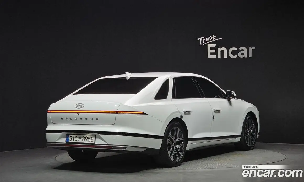 Hyundai Grandeur 2023 1.6 автомат (гидро), фото 2 Hyundai Grandeur 2023 1.6 автомат (гидро), фото 2