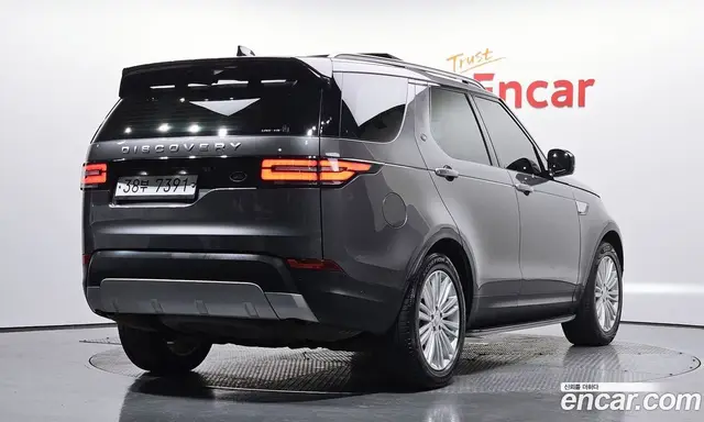 Land Rover Discovery 2019 3.0 автомат (гидро), миниатюра 2