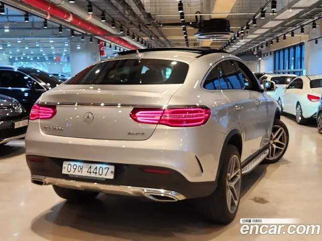 Mercedes-Benz GLE-Class 2017 3.0 автомат (гидро), миниатюра 2