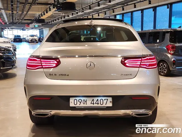 Mercedes-Benz GLE-Class 2017 3.0 автомат (гидро), миниатюра 4
