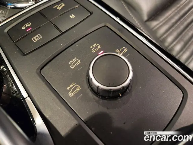 Mercedes-Benz GLE-Class 2017 3.0 автомат (гидро), миниатюра 8