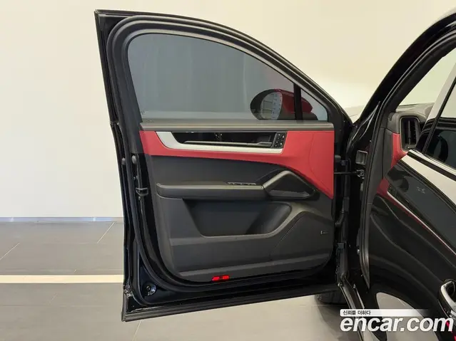 Porsche Cayenne 2025 3.0 автомат (гидро), миниатюра 8