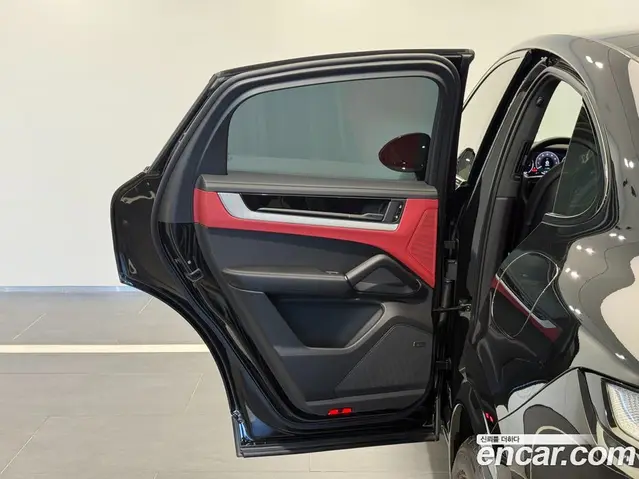 Porsche Cayenne 2025 3.0 автомат (гидро), миниатюра 9
