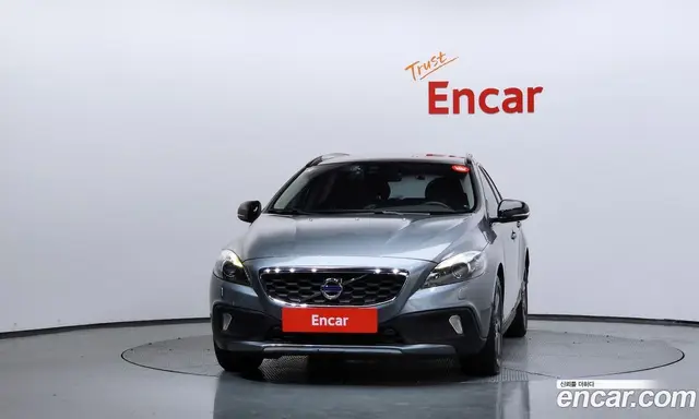 Volvo V40 2016 2.0 автомат (гидро), миниатюра 3