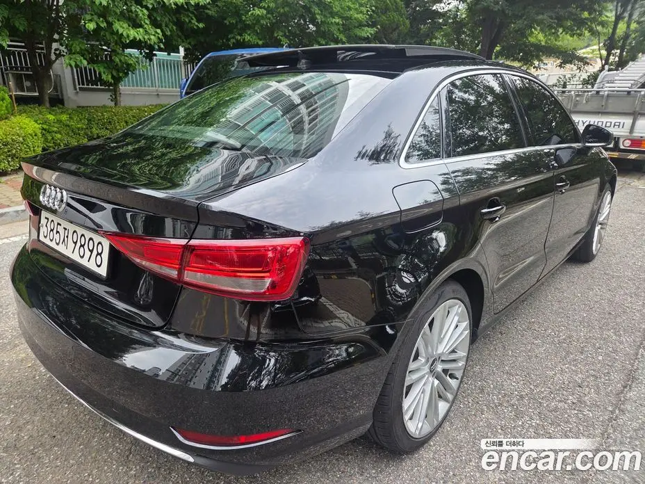 Audi A3 2018 2.0 автомат (гидро), фото 4