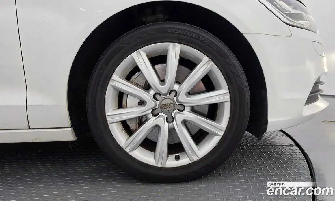 Audi A6 2012 3.0 автомат (гидро), фото 5 Audi A6 2012 3.0 автомат (гидро), фото 5