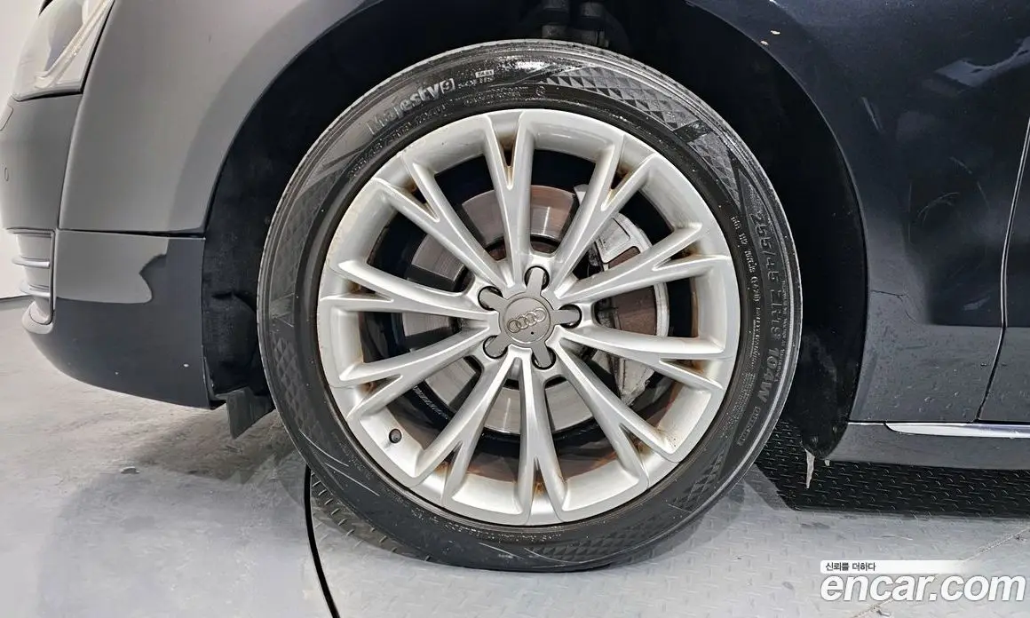 Audi A8 2011 3.0 автомат (гидро), фото 5 Audi A8 2011 3.0 автомат (гидро), фото 5