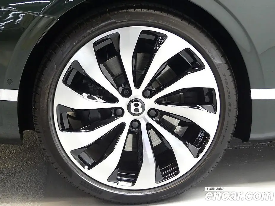 Bentley Continental 2024 4.0 автомат (гидро), фото 5 Bentley Continental 2024 4.0 автомат (гидро), фото 5