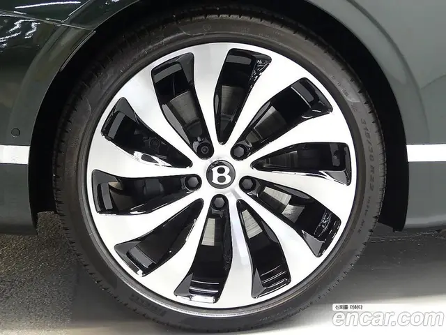 Bentley Continental 2024 4.0 автомат (гидро), миниатюра 5 Bentley Continental 2024 4.0 автомат (гидро), миниатюра 5