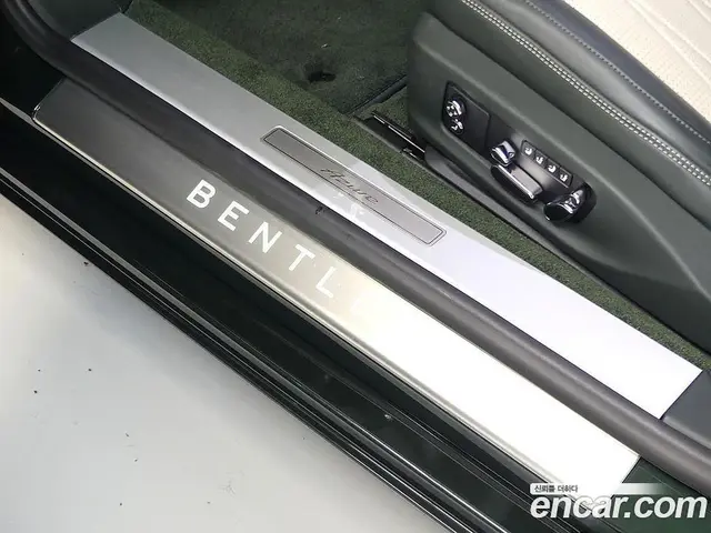 Bentley Continental 2024 4.0 автомат (гидро), миниатюра 8 Bentley Continental 2024 4.0 автомат (гидро), миниатюра 8