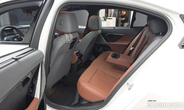 BMW 5 серия 2025 2.0 автомат (гидро), миниатюра 11