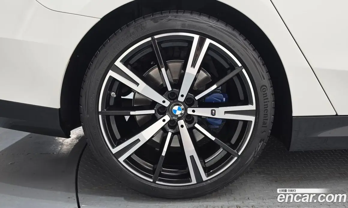 BMW 5 серия 2025 2.0 автомат (гидро), фото 5