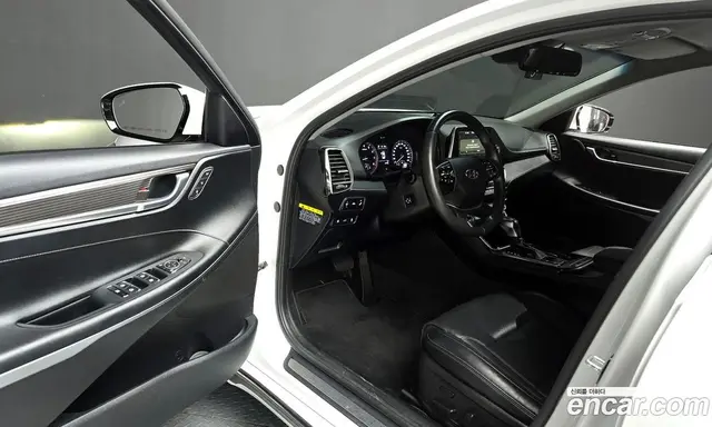 Hyundai Grandeur 2018 2.4 автомат (гидро), миниатюра 11