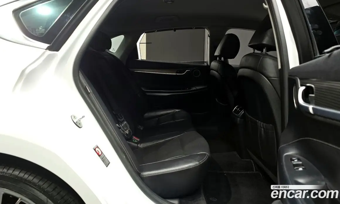 Hyundai Grandeur 2018 2.4 автомат (гидро), фото 12