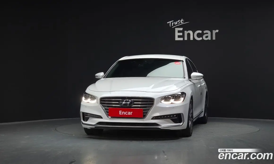 Hyundai Grandeur 2018 2.4 автомат (гидро), фото 3