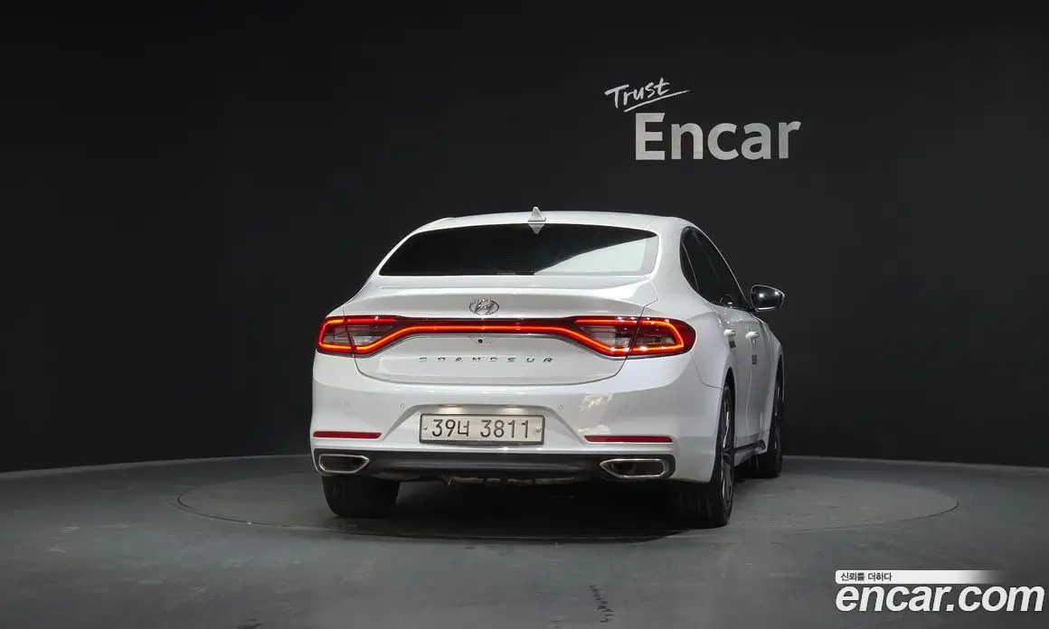 Hyundai Grandeur 2018 2.4 автомат (гидро), фото 4