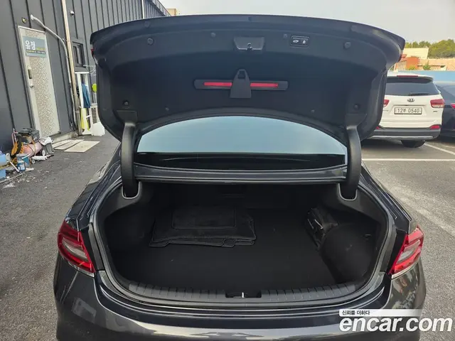 Hyundai Grandeur 2018 2.4 автомат (гидро), миниатюра 8 Hyundai Grandeur 2018 2.4 автомат (гидро), миниатюра 8