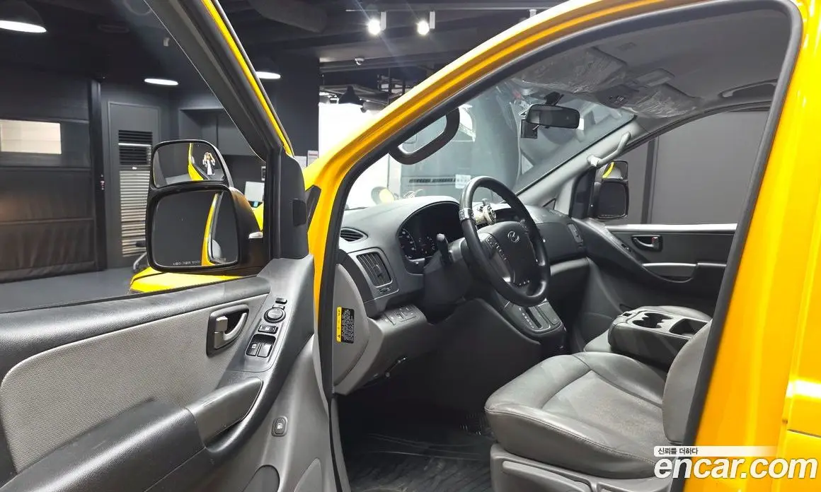 Hyundai Starex 2018 2.4 автомат (гидро), фото 10 Hyundai Starex 2018 2.4 автомат (гидро), фото 10