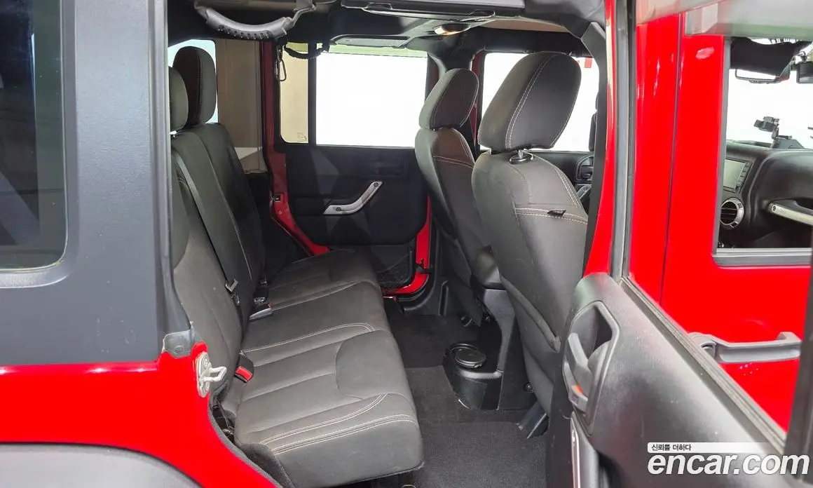 Jeep Wrangler 2015 2.8 автомат (гидро), фото 12 Jeep Wrangler 2015 2.8 автомат (гидро), фото 12