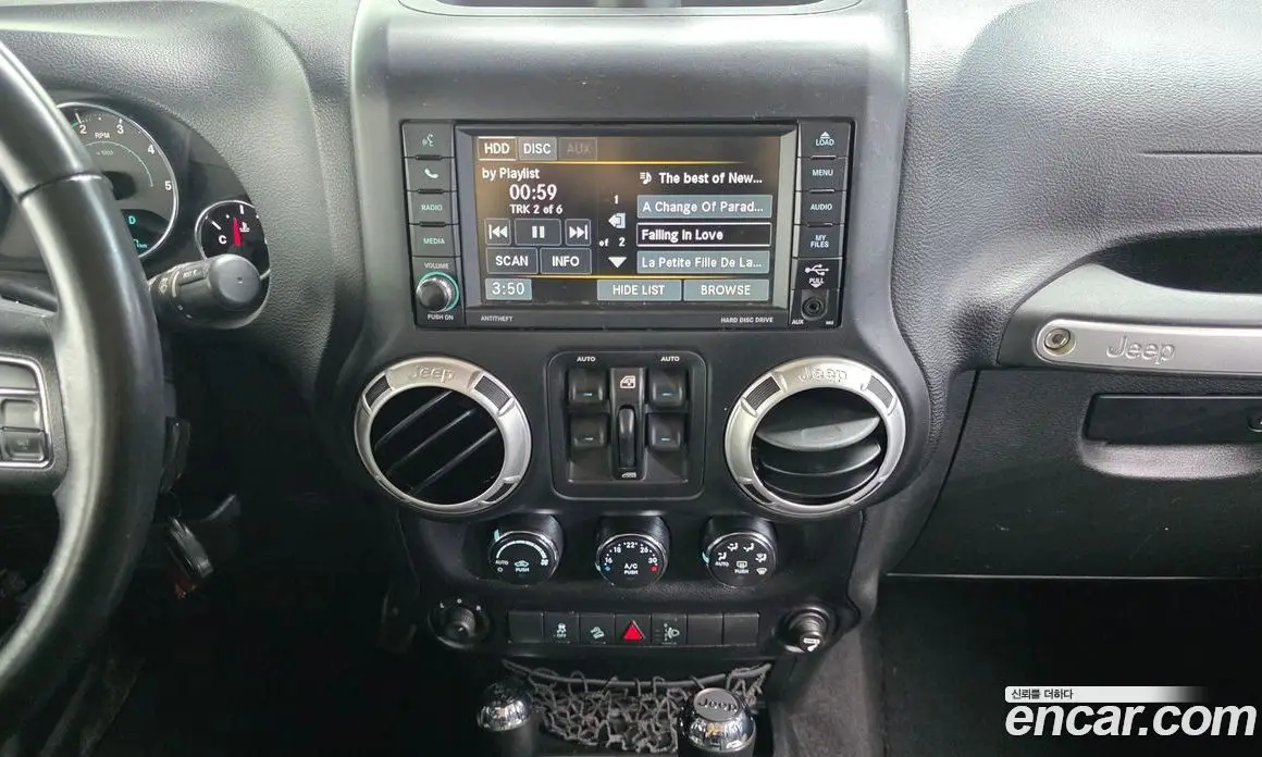 Jeep Wrangler 2015 2.8 автомат (гидро), фото 14 Jeep Wrangler 2015 2.8 автомат (гидро), фото 14