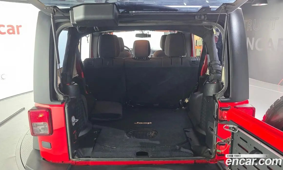 Jeep Wrangler 2015 2.8 автомат (гидро), фото 19 Jeep Wrangler 2015 2.8 автомат (гидро), фото 19
