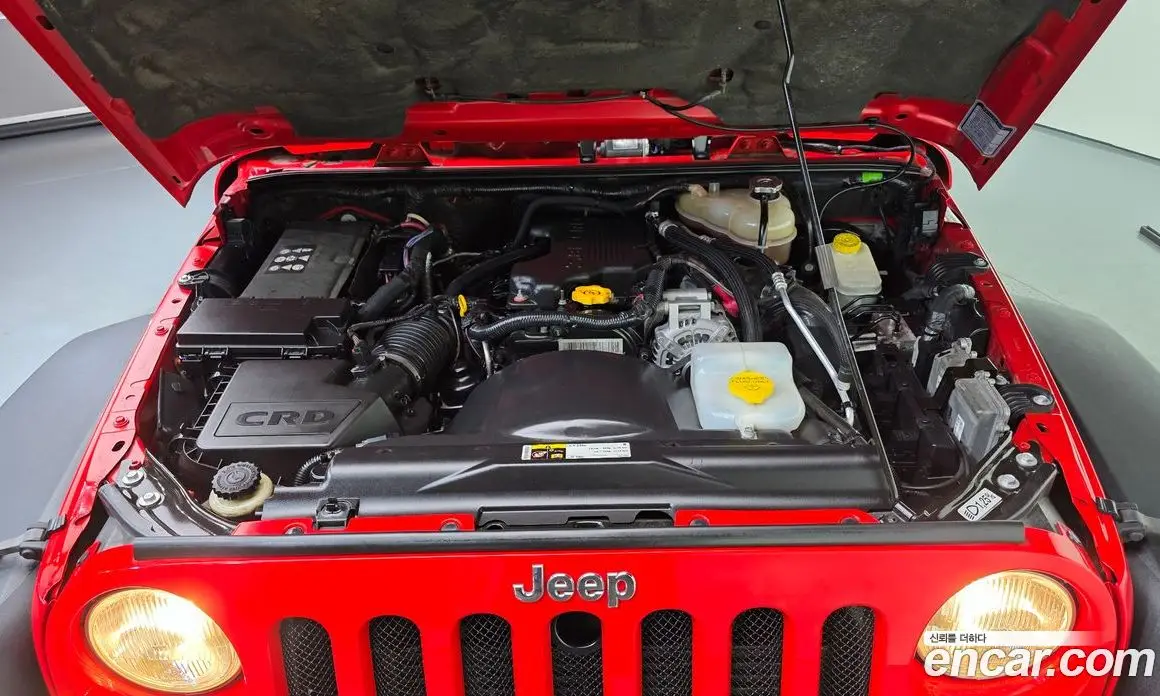 Jeep Wrangler 2015 2.8 автомат (гидро), фото 6 Jeep Wrangler 2015 2.8 автомат (гидро), фото 6