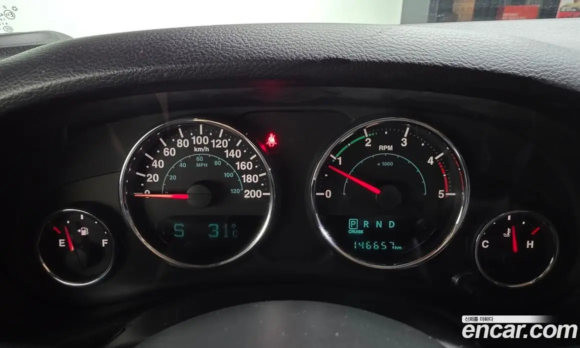 Jeep Wrangler 2015 2.8 автомат (гидро), фото 8 Jeep Wrangler 2015 2.8 автомат (гидро), фото 8