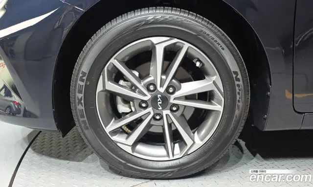 Kia K3 2022 1.6 автомат (гидро), миниатюра 5