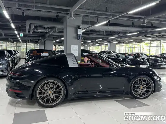 Porsche 911 2023 3.0 автомат (гидро), миниатюра 2