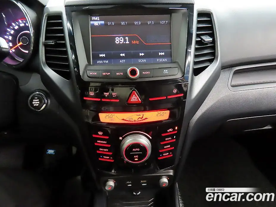 SsangYong TIBOLI 2016 1.6 автомат (гидро), фото 17